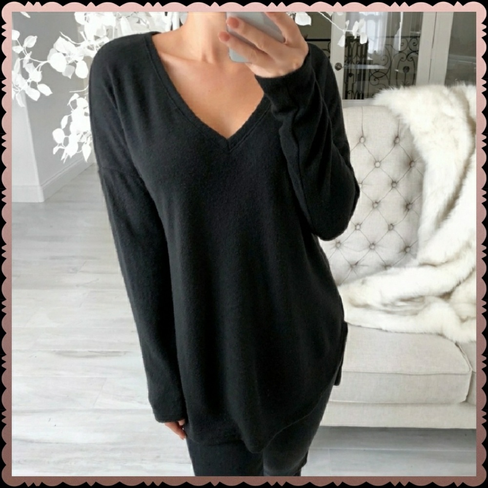 💕Re-posh💕 Kashmere Softest Black LS